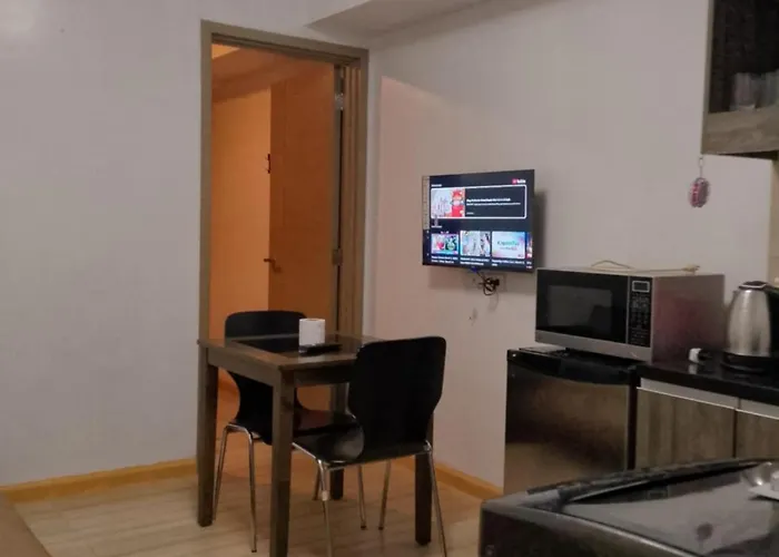 Staycation At Solemare Parksuites Tower B Near Dfa, Mall Of Asia, Ayala Mall, Parqual Mall , Cod, Conrad, Solaire, Okada Manila, & Naia,1 Bedroom Apartment