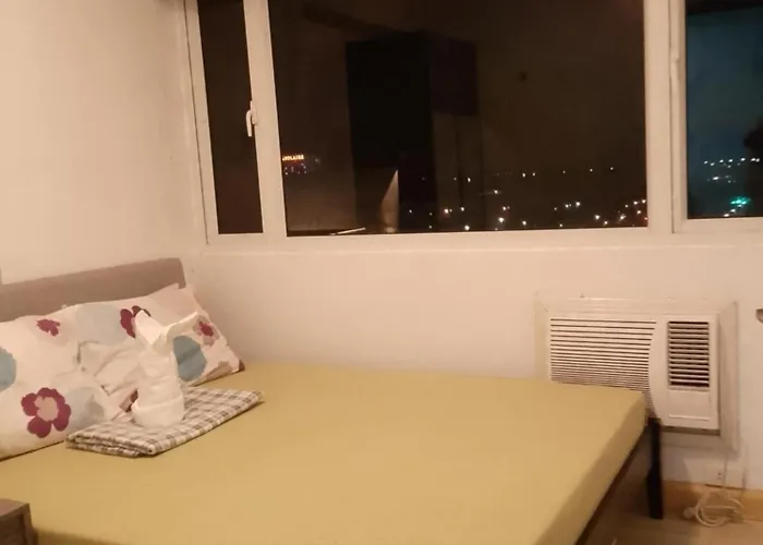 Staycation At Solemare Parksuites Tower B Near Dfa, Mall Of Asia, Ayala Mall, Parqual Mall , Cod, Conrad, Solaire, Okada Manila, & Naia,1 Bedroom * Manila